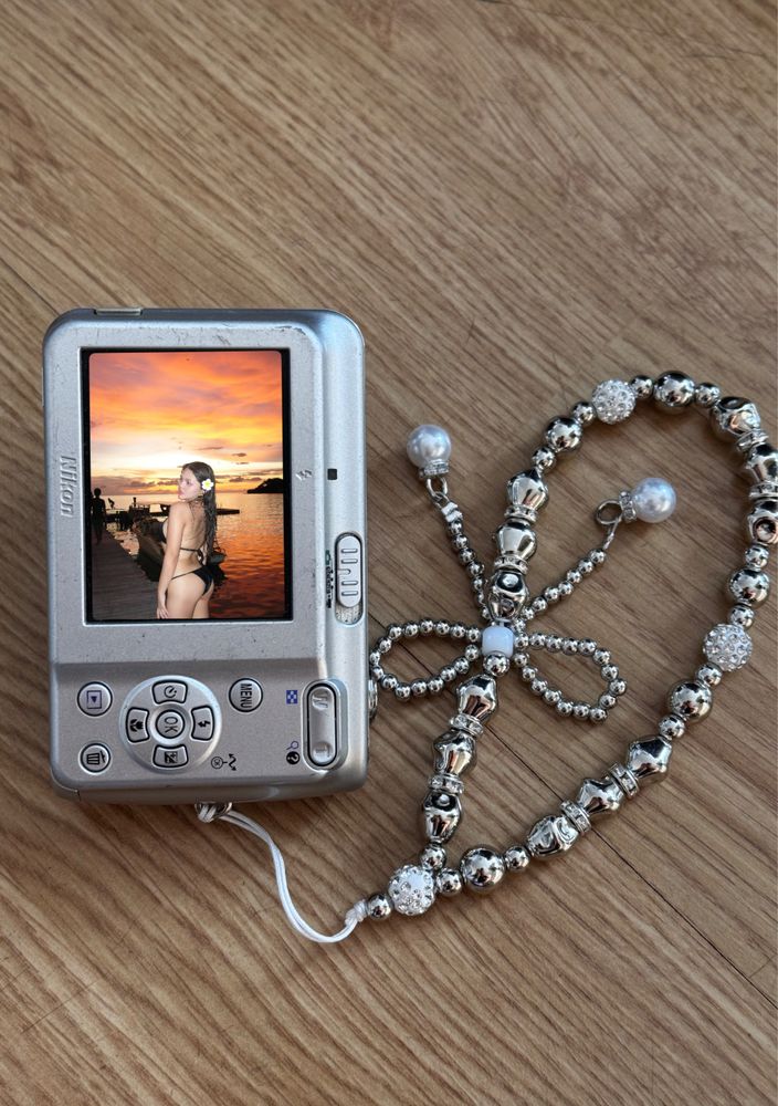 Aparat Kompaktowy Retro Nikon Coolpix L5 vintage cyfrowka