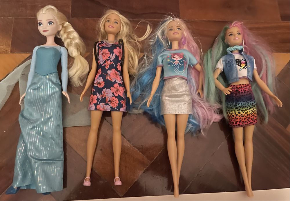 Conjunto de 4 barbies