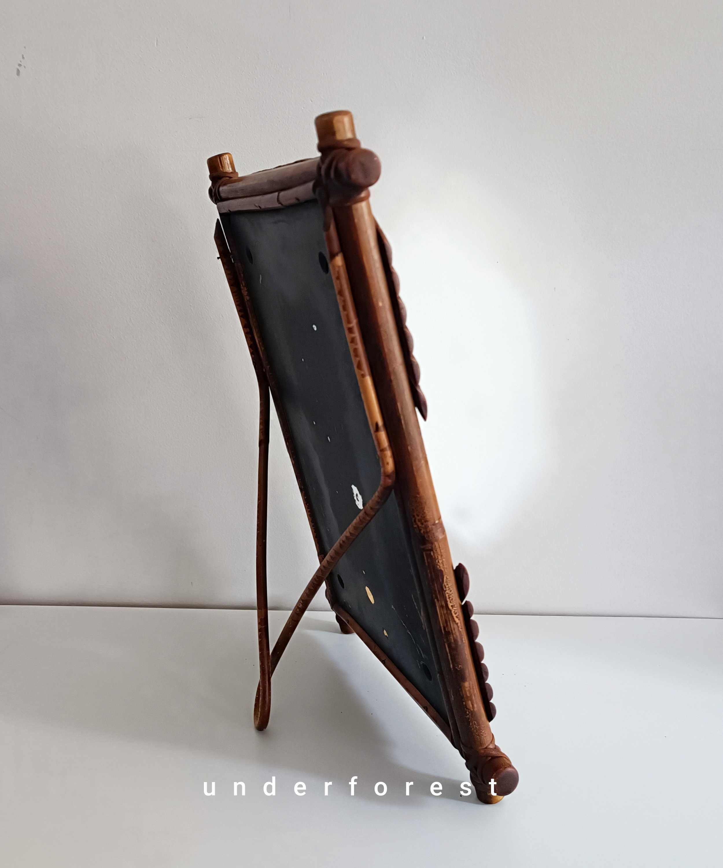 Lustro w wiklinowej oprawie stojące retro boho