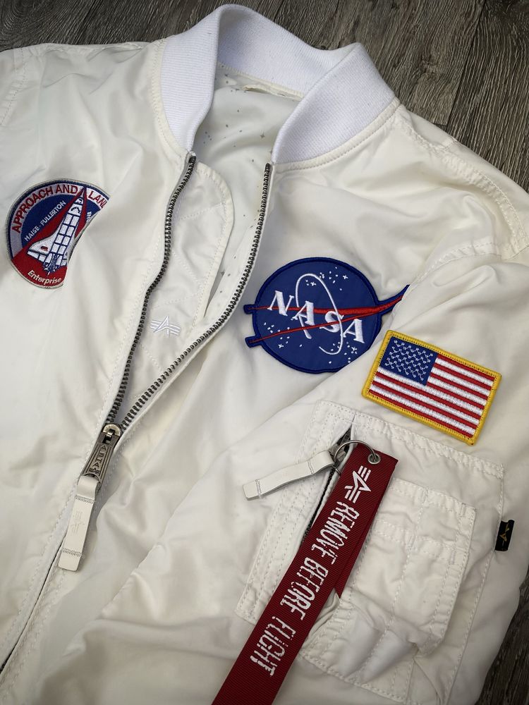 Бомбер Alpha Industries NASA MA-1 Flight Jacket Originals
