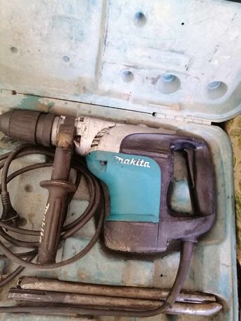 Młot udarowo–obrotowy HR4002 makita