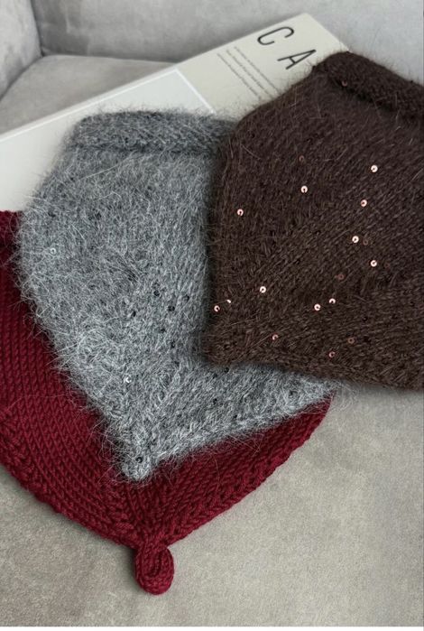 Шапка з піпкою, жолудь, біні