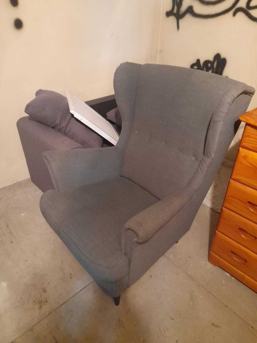 Sofá cama e poltrona