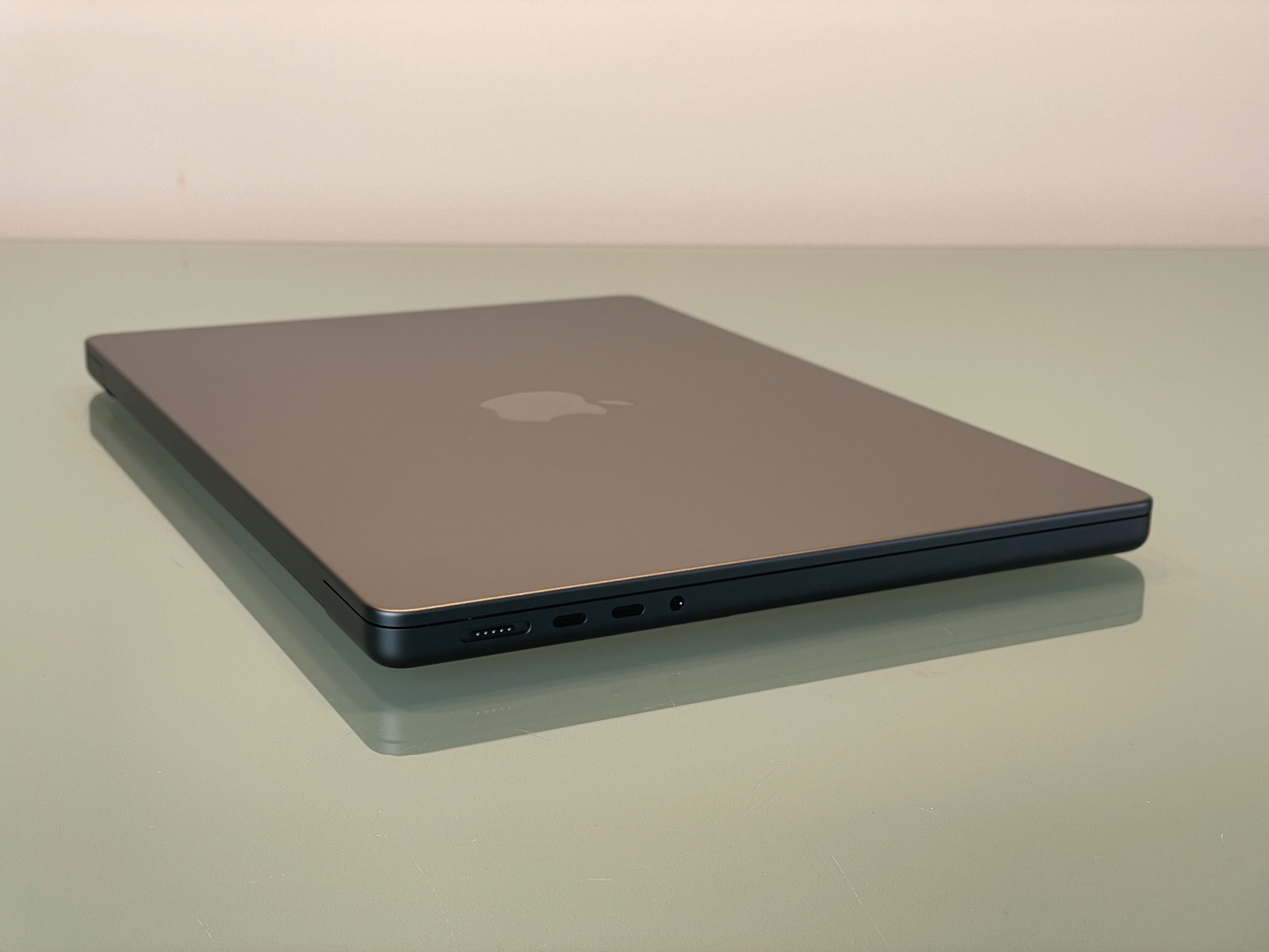 2023 MacBook Pro A2992 14" M3 PRO 36GB 512GB Apple Care +