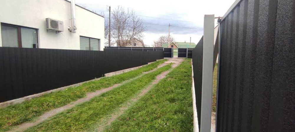 Коттедж з бомбоупорним дахом в Любимовке (Гуровщина) – 15 км от Киева!