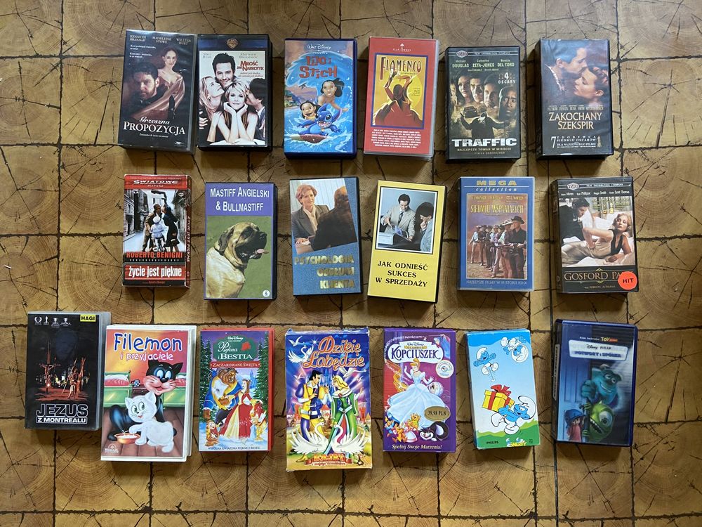 Kasety VHS "Na ścieżkach życia" przedstawia David Attenborough BBC