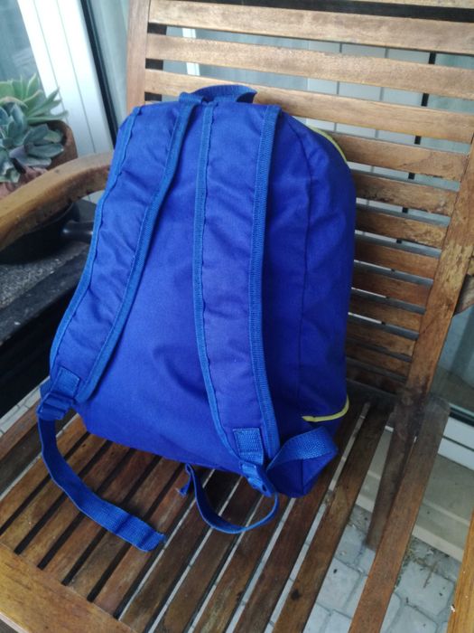 Mochila escolar azul impermeável