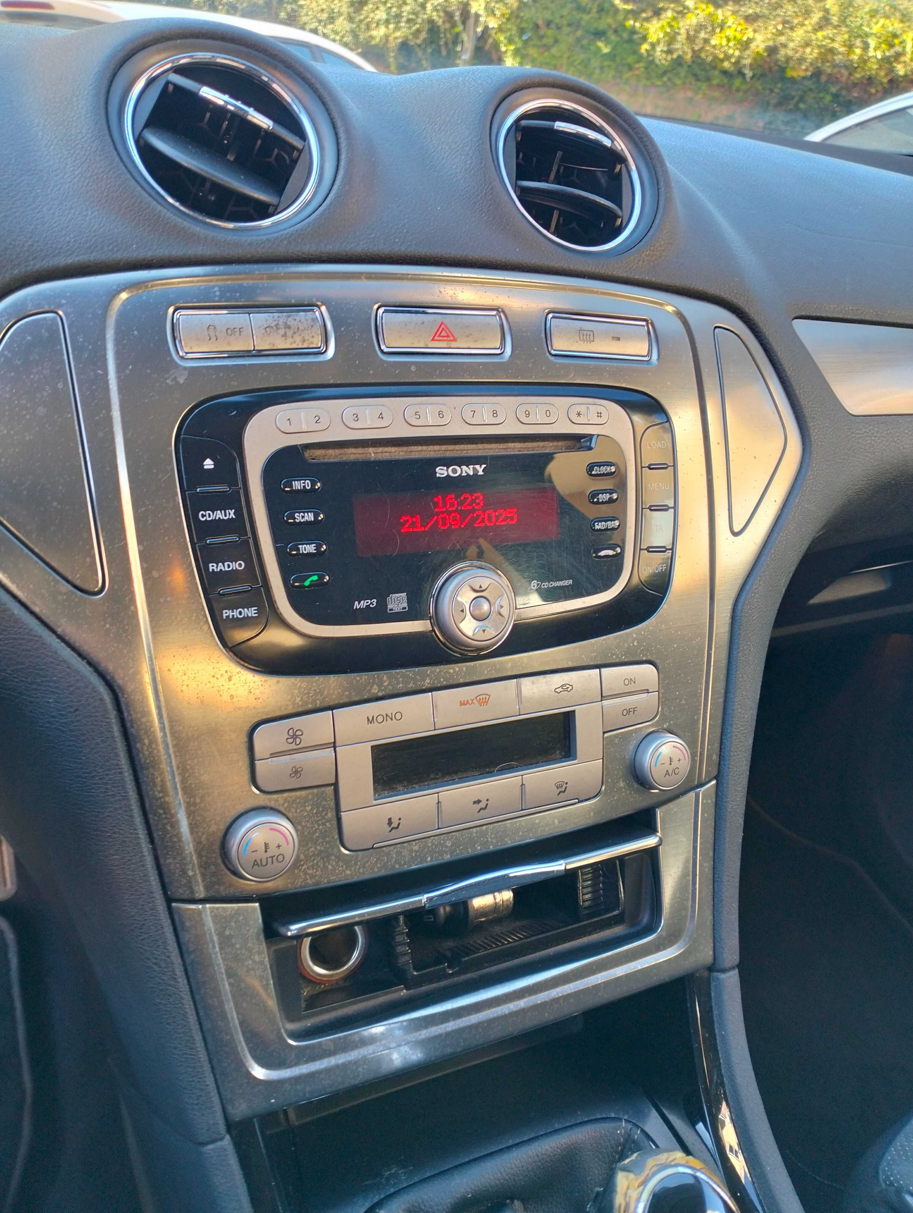 Ford Mondeo  1.8