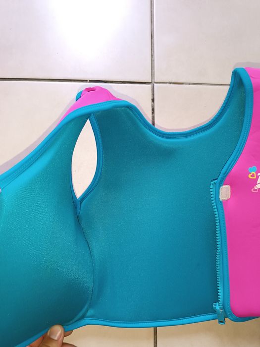 продам жилет для плавания ZOGGS