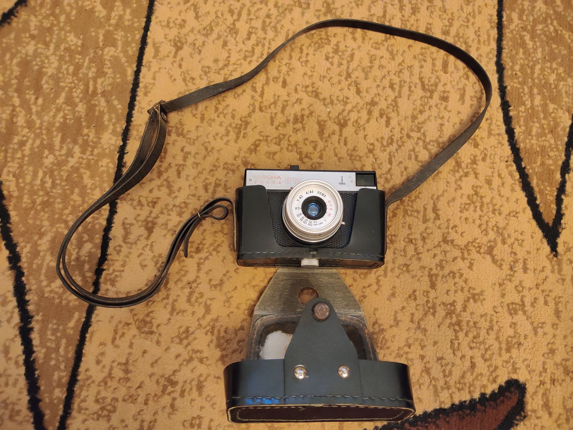 Фотоаппарат Смена 8м с чехлом и вспышкой