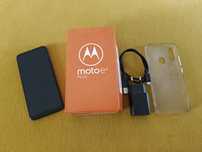 Motorola e6 plus 4/64 ładowarka etui super stan 100% sprawny pudełko