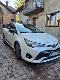 Toyota avensis 2015