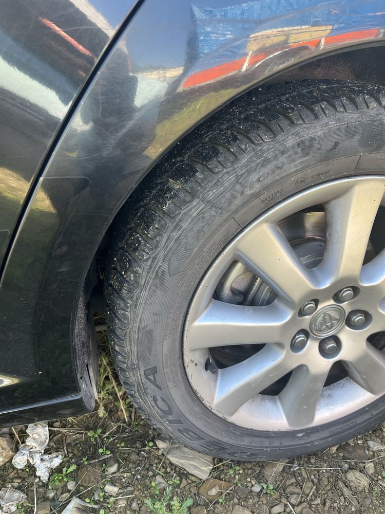 Toyota Avensis авто для ЗСУ