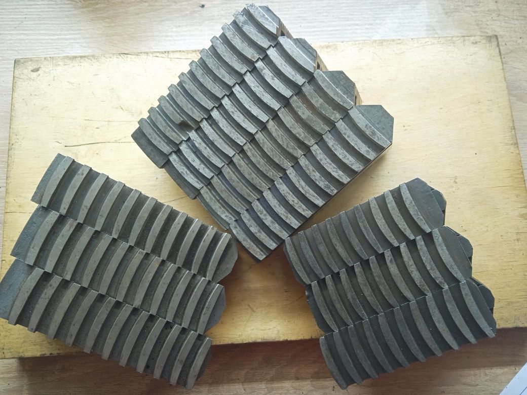 Szczęki do uchwytu 400 prawe lewe dzielone skok 11 / 12 szer 36 mm