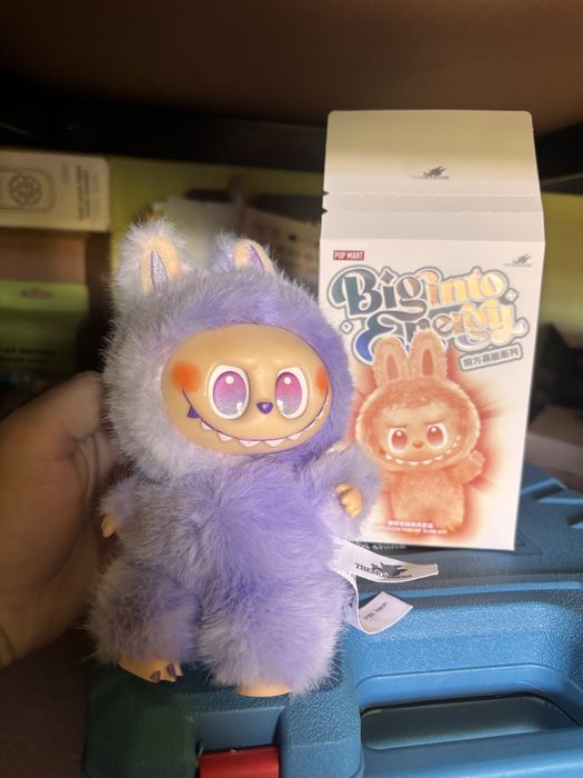 Labubu maskotka fioletowa