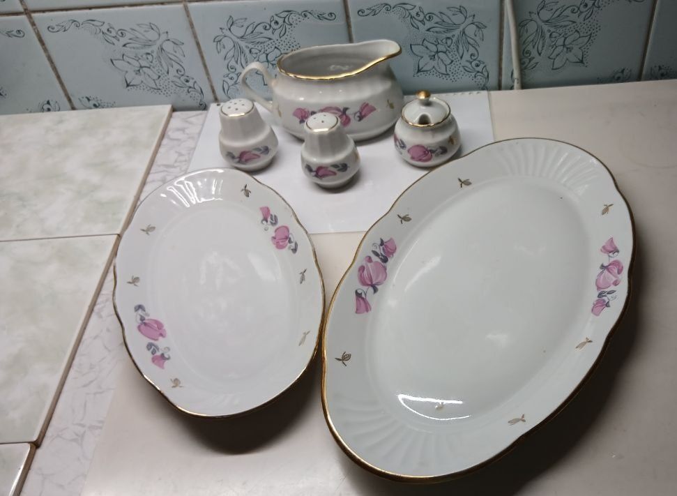 Рижский фарфор блюдо, соусник, перечница, солянка, горчичница