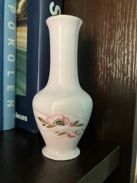 Wazonik z rozowej porcelany czeskiej vintage