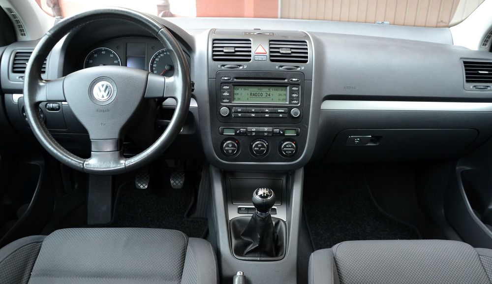 VW Golf 1.6MPI, Klima, Alu, Grzane Fotele, Okazja
