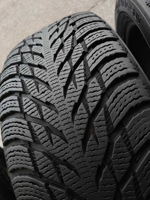R20 235 50-255 45 шини зимові Nokian Hakkapeliitta R3