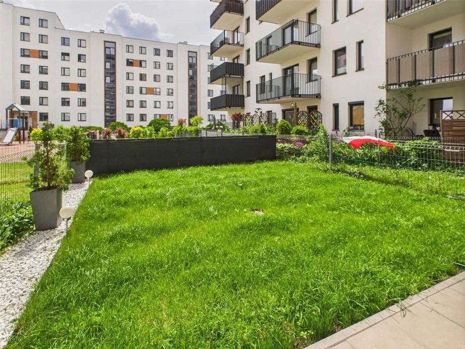 3 pokojowe mieszkanie w stanie idealnym z ogródkiem i piwnicą w cenie