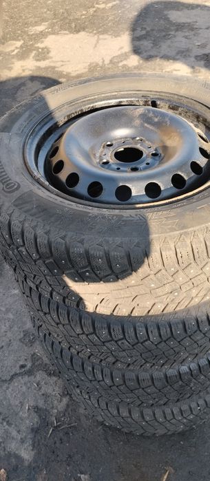 Продам шини з дисками  до Рено Кенго