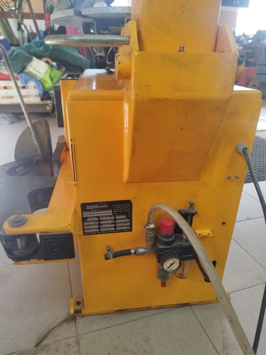 Montazownica do opon samochodowych