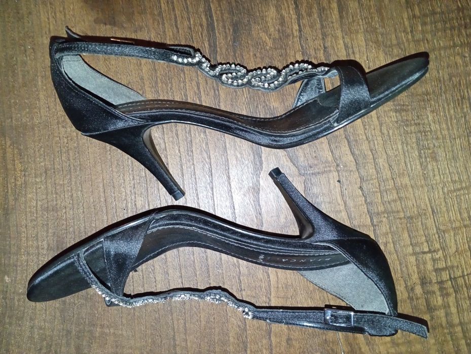 Sandálias Salto Pretas - Bianca