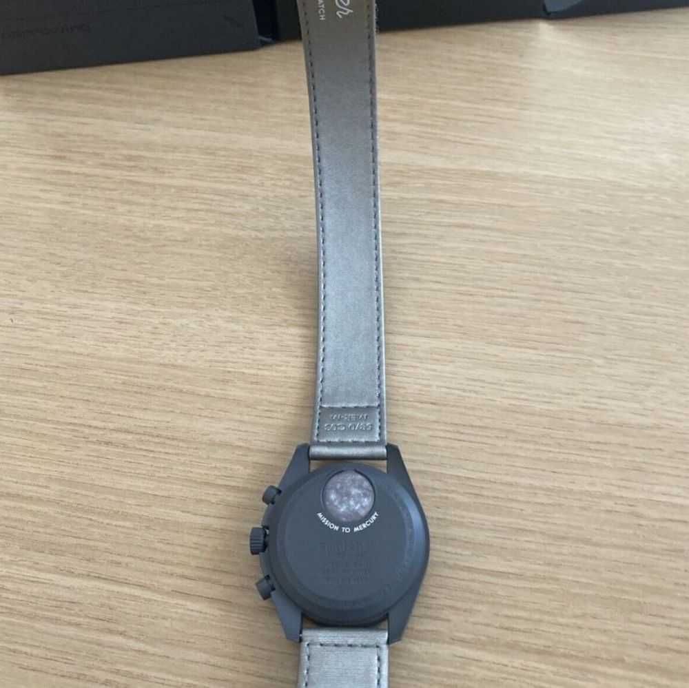Omega x Swatch SO33A100 Mercury - Kosmiczny Zegar w Limitowanej Edycji