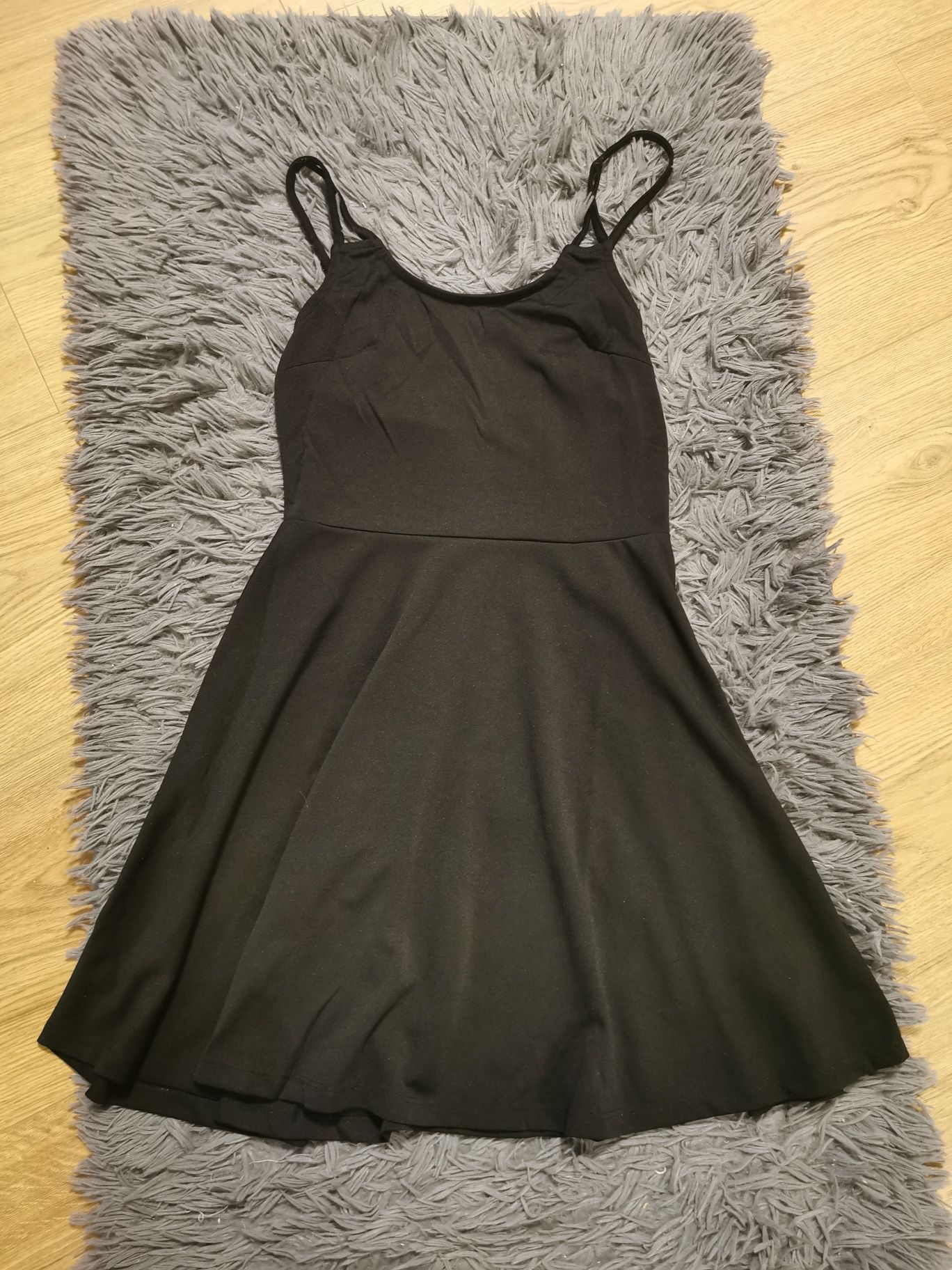 Sukienka cropp rozmiar xs
