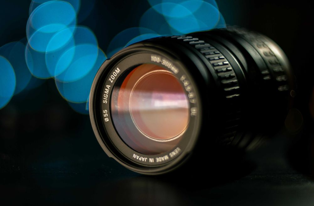 SIGMA 100-300mm F4.5-6.7 (Minolta A / Sony A)