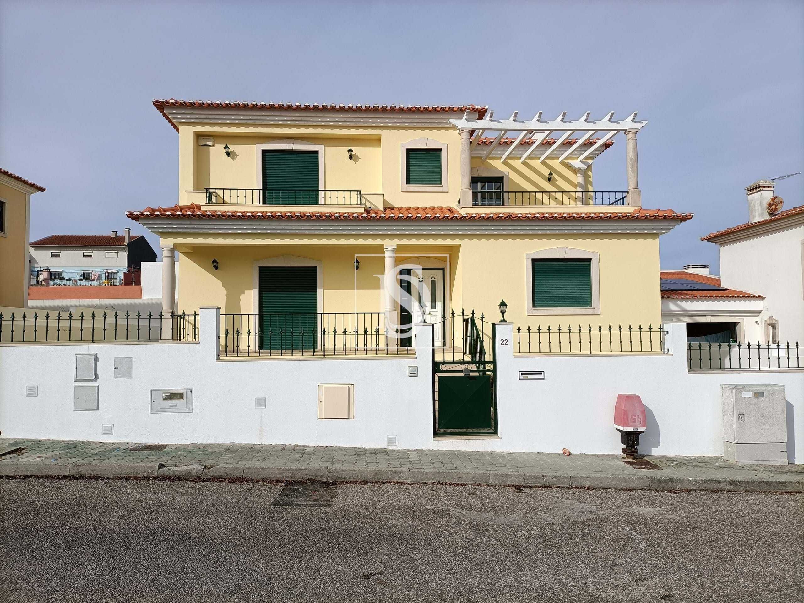 Moradia T4 remodelada em Cintrão/Bombarral