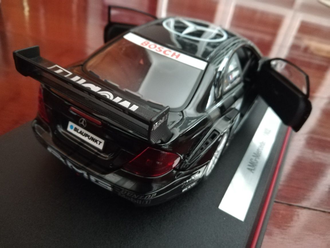 PROMO: 1:18 Mercedes AMG CLK DTM - como NOVO