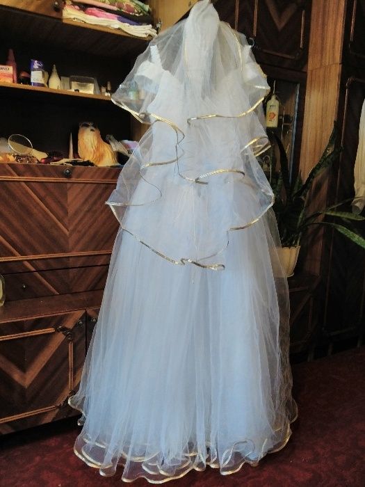 Платье свадебное