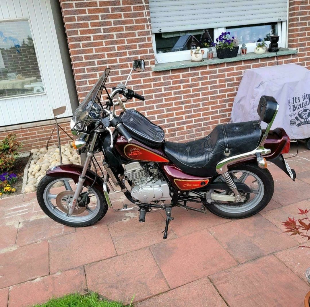 Hyosung GA 125 Cruise