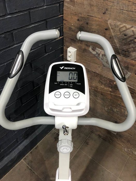 Продам велотренажер MerachSPT020NSH.