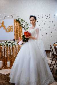 Весільна сукня 2400 грн