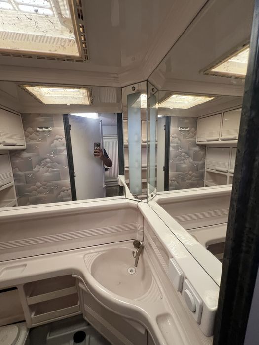 Продам кемпінг Hobby 420