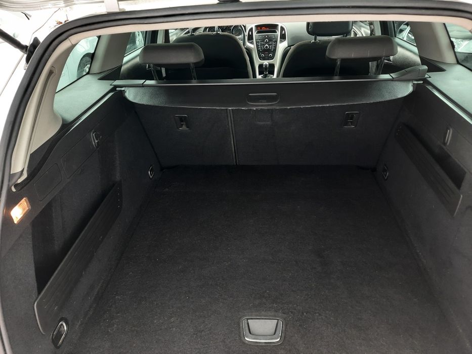 Ładny stan benzyna mały przebieg sprowadzony i zarejestrowany