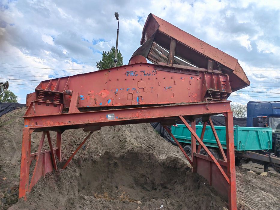 Potężny przesiewacz do kruszyw z sitami i taśmociągami 12m,6m