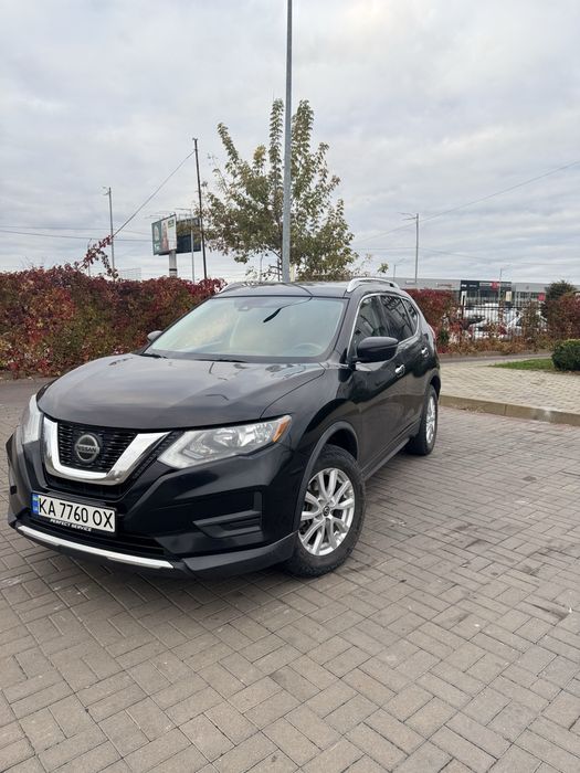 Nissan Rogue 2018 року