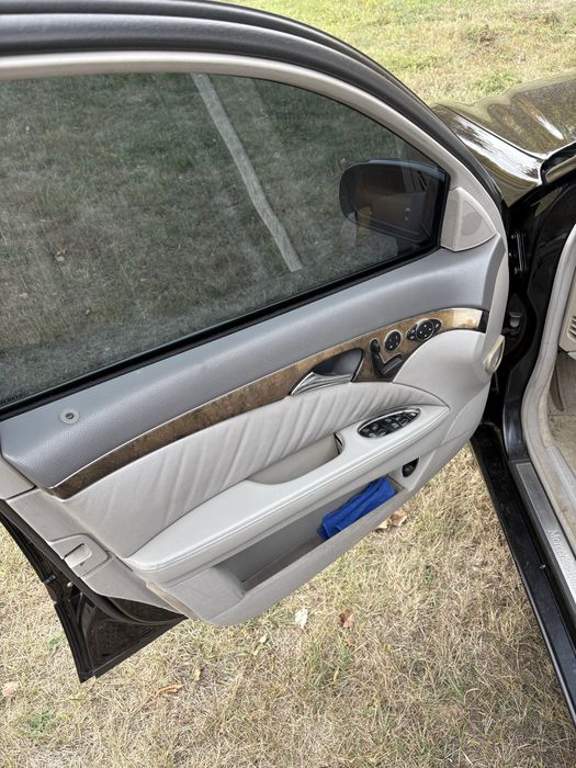 Продам Mercedes-Benz W211