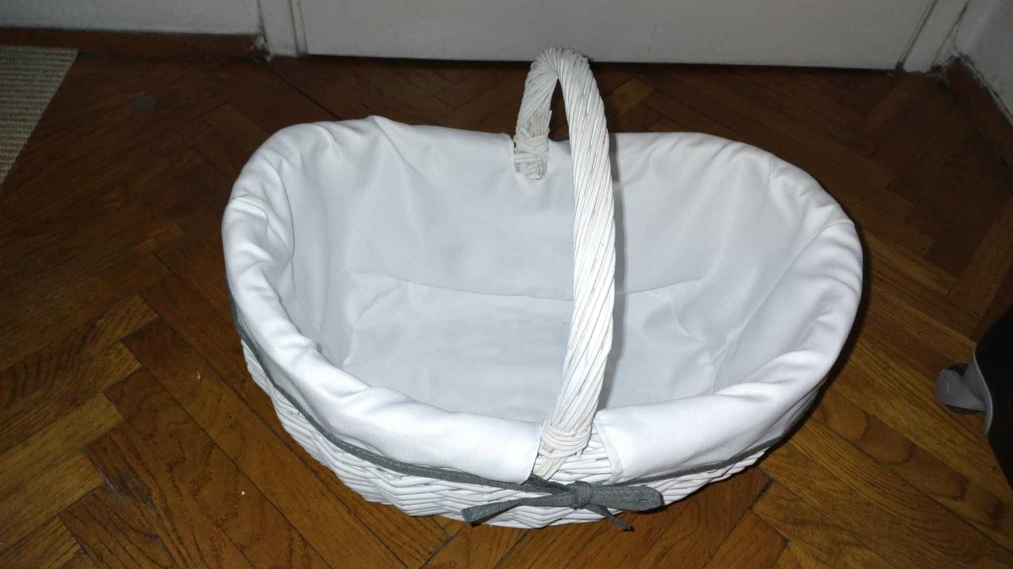 Kosz z wikliny w kolorze białym (wesele, prezent)