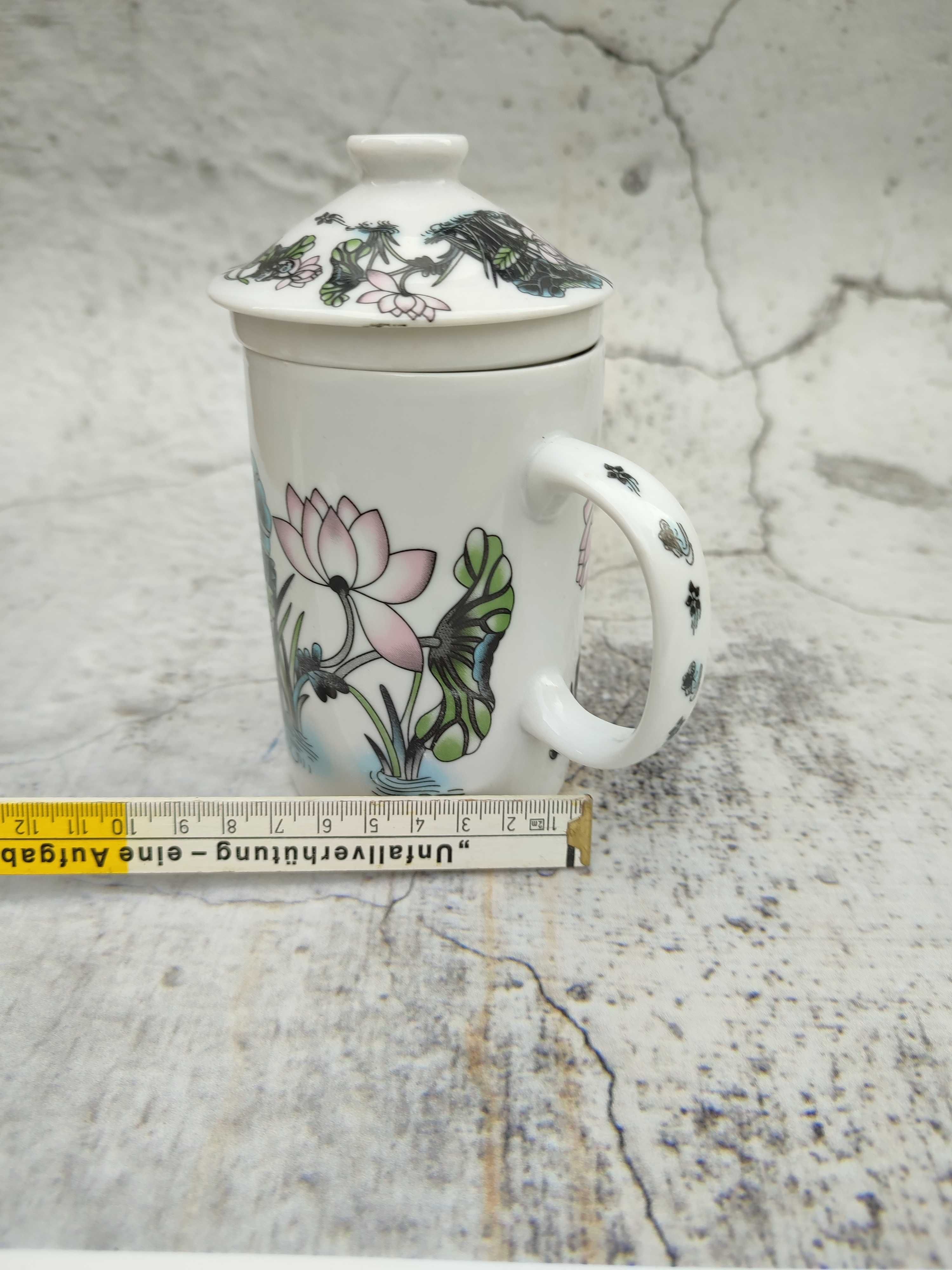 Porcelanowy kubek z zaparzaczem - vintage - design