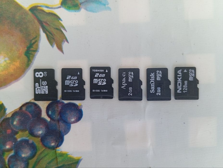 Продам sd-карты 8gb 2gb 128mb