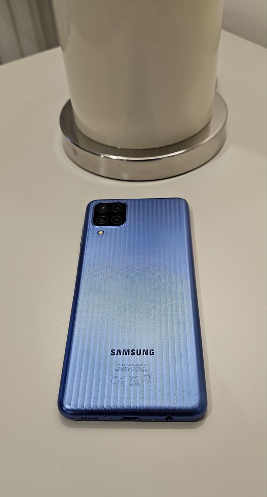 Telemovel Samsung M12