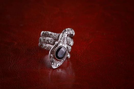 Перстень (кольцо,каблучка) біле золото+сапфір+діаманти- эксклюзив!
