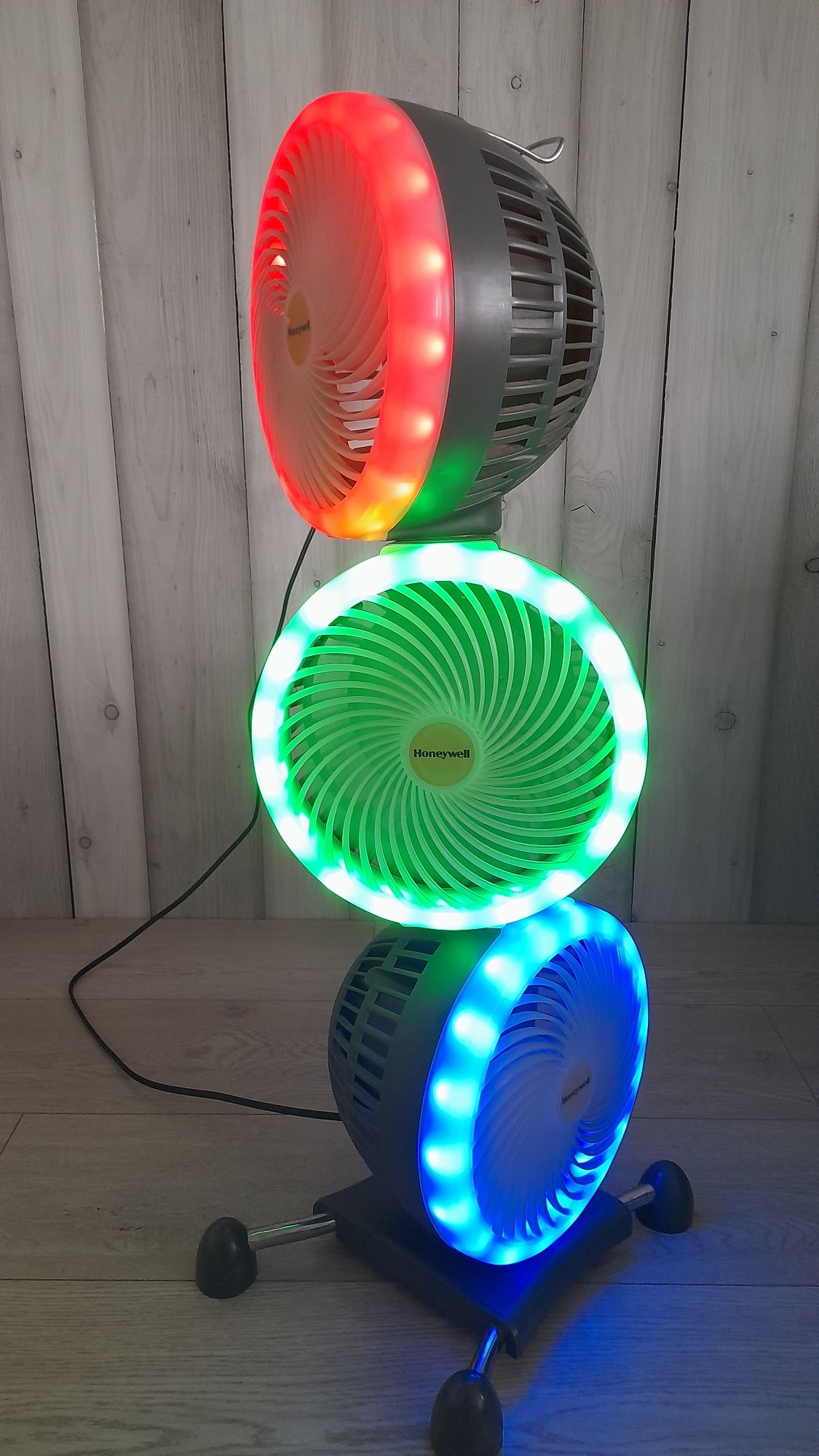Wentylator Honeywell LED.