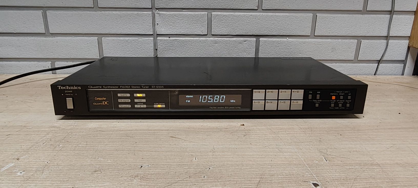 Tuner radiowy TECHNICS ST-S505. Japan