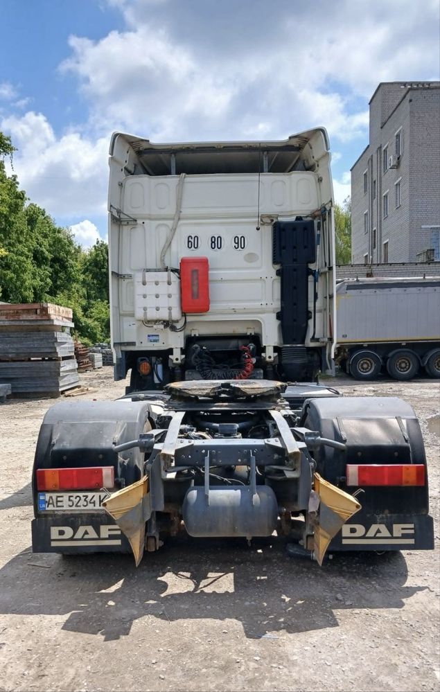 Тягач DAF XF 105