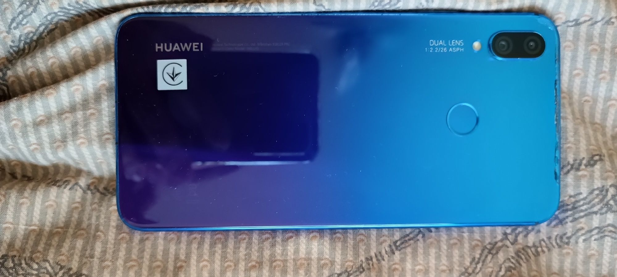 Телефон Huawei p smart +